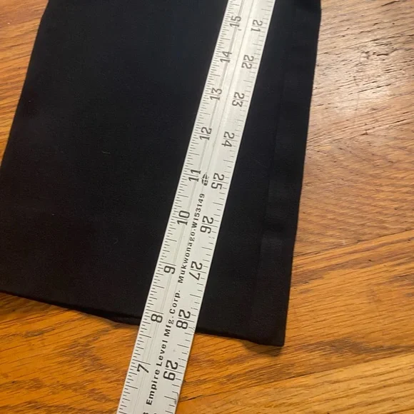 White House Black Market black pants - size 10r - Picture 4 of 8